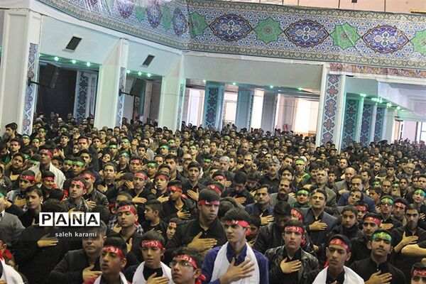 عزاداری فرهنگیان و دانش‌آموزان