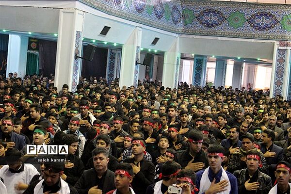 عزاداری فرهنگیان و دانش‌آموزان