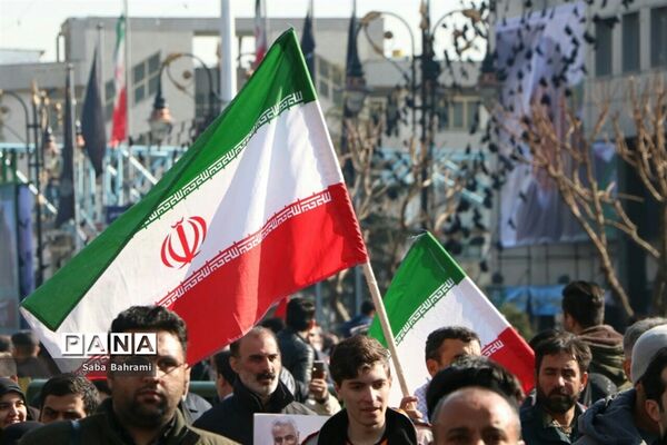 وداع پرشورمردم تهران با سپهبد شهیدسردار قاسم سلیمانی