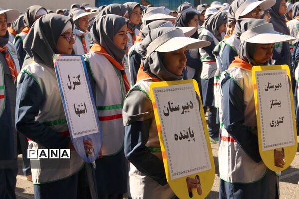 آیین  توزیع شیر رایگان در مدارس خوزستان