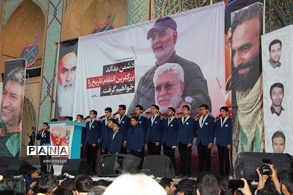 اجتماع بزرگ مردم و هیات‌های عزاداری یزد درسوگ شهید سلیمانی