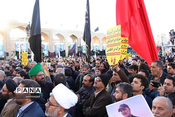 اجتماع بزرگ مردم و هیات‌های عزاداری یزد درسوگ شهید سلیمانی