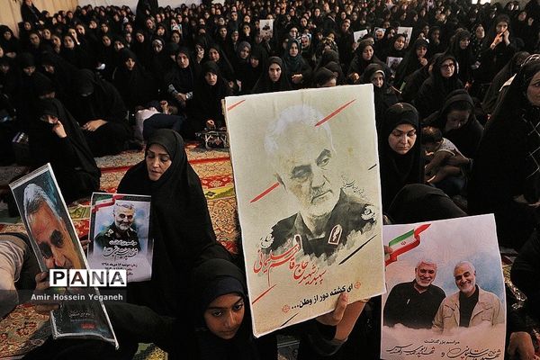 مراسم بزرگداشت شهید حاج قاسم سلیمانی و شهید ابو مهدی المهندس در جزیره کیش