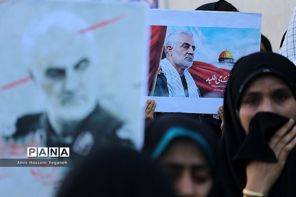 مراسم بزرگداشت شهید حاج قاسم سلیمانی و شهید ابو مهدی المهندس در جزیره کیش