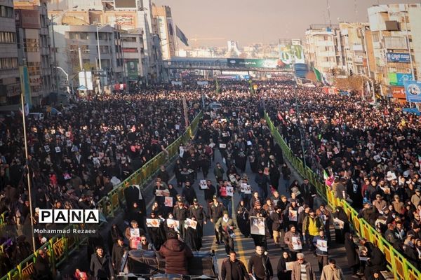 مراسم تشیع پیکر شهید سپهبد قاسم سلیمانی و شهیدان همراهش