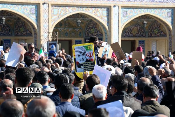 راهپیمایی عظیم مردم شیراز در پی شهادت سردار سپهبد قاسم سلیمانی