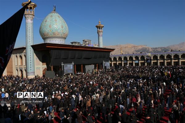 راهپیمایی عظیم مردم شیراز در پی شهادت سردار سپهبد قاسم سلیمانی