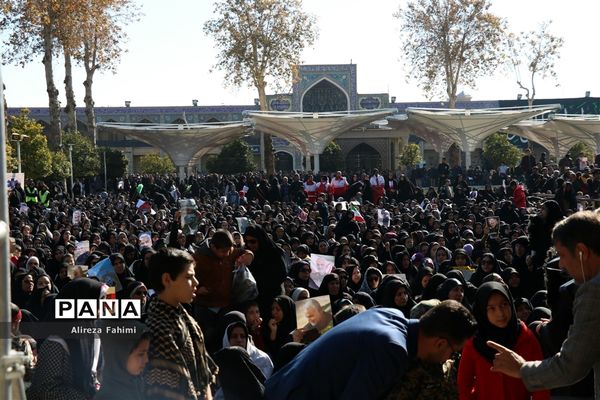 راهپیمایی عظیم مردم شیراز در پی شهادت سردار سپهبد قاسم سلیمانی