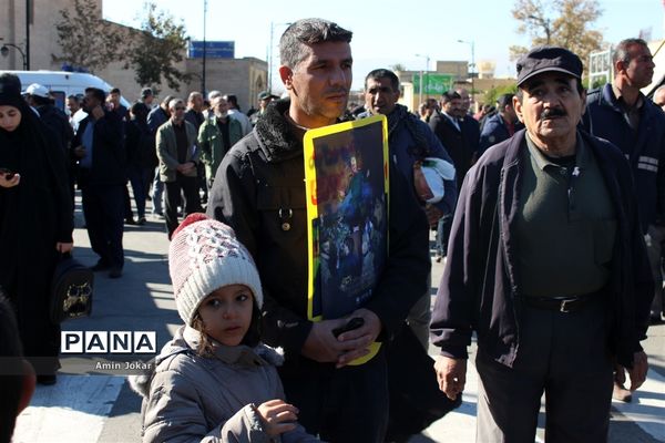 راهپیمایی مردم شیراز در مراسم بزرگداشت سردار شهید حاج قاسم سلیمانی