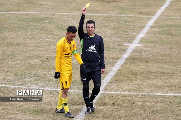 دیدار تیم های فوتبال نود ارومیه و علم و ادب تبریز