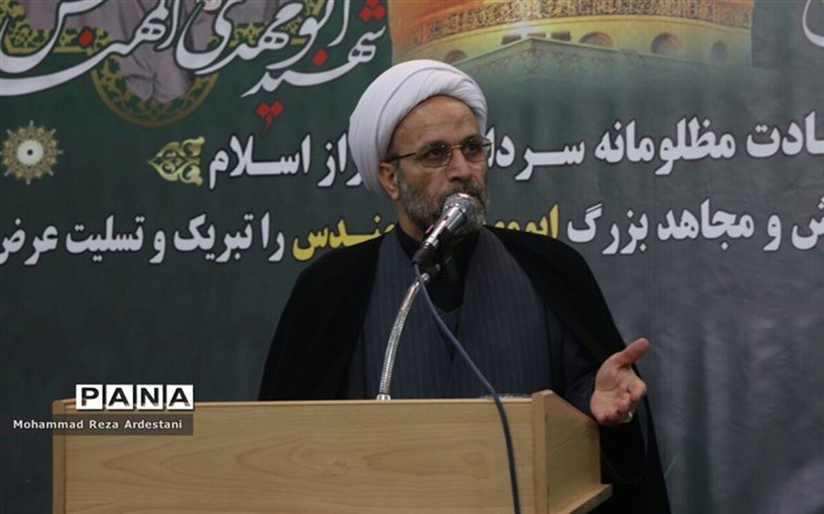 نماینده ولی فقیه در بسیج مستضعفین : شهادت سردارسلیمانی بشارت فتح و پیروزی و رسوایی منافقان و ناکامی نفوذی‌ها است