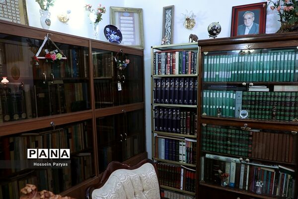 دیدار  و تکریم وزیر آموزش و پرورش از دو بازنشسته فرهنگی