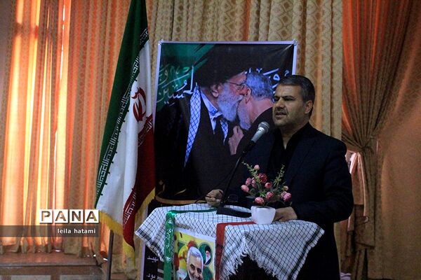گرامیدشت فرهنگیان ناحیه 3 تبریز به مناسبت شهادت سپهبد قاسم سلیمانی