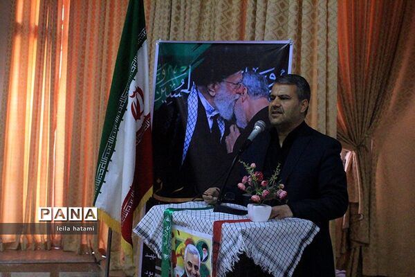 گرامیدشت فرهنگیان ناحیه 3 تبریز به مناسبت شهادت سپهبد قاسم سلیمانی