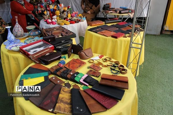 نخستین نمایشگاه فرهنگی، هنری مبارزه با قاچاق کالا در اسلامشهر