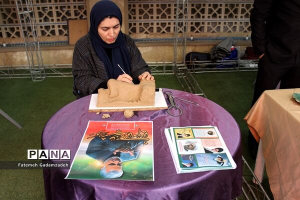 نخستین نمایشگاه فرهنگی، هنری مبارزه با قاچاق کالا در اسلامشهر