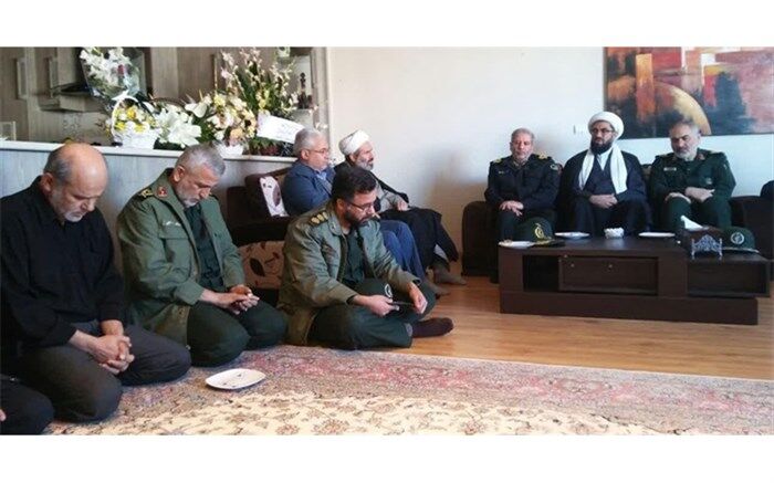 دلجویی از خانواده شهدای سانحه هواپیمای اوکراینی در همدان