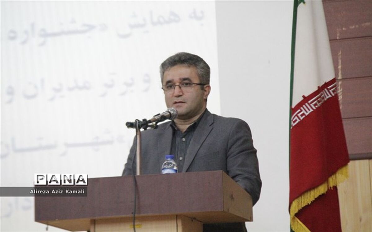 سلطانیان خبر داد: تحصیل 44درصد دانش‌آموزان دوره دوم متوسطه نظری در رشته علوم انسانی