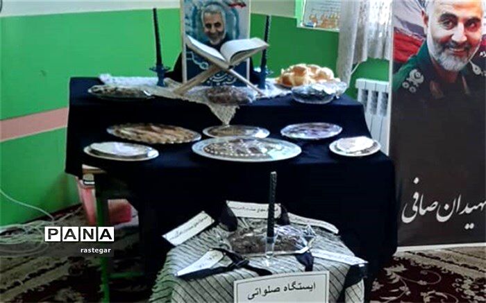 برپایی ایستگاه صلواتی در دبستان شهیدان صافی ابرکوه