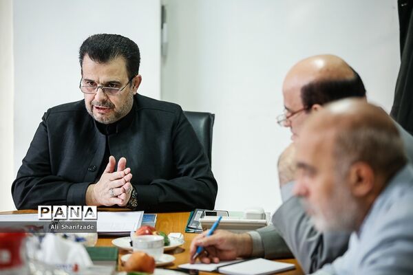 نشست مشترک اداره قرآن، عترت و نماز وزارت آموزش و پرورش با ستاد اقامه نماز