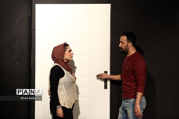 اجرای نمایش «۳/۱۴» در تماشاخانه هامون
