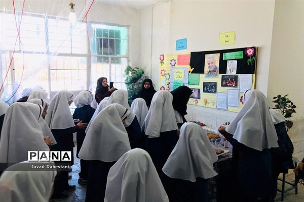 ایستگاه صلواتی دانش آموزان دبستان زکیه مروست بیاد سردار دلها