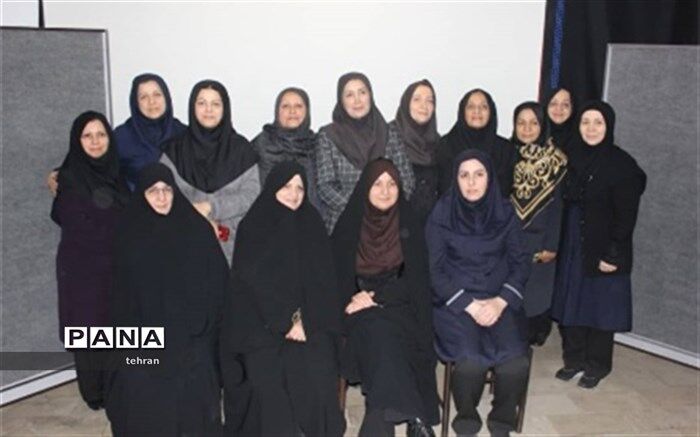 دواری: معلمان فقط آموزش نمی دهند و دایما در حال تربیت دانش آموز اند