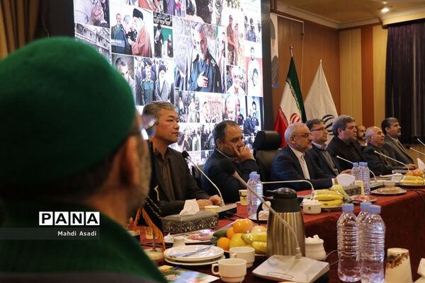 نشست مشترک وزیر آموزش و پرورش با جمعی از خیرین مدرسه ساز استان خراسان رضوی