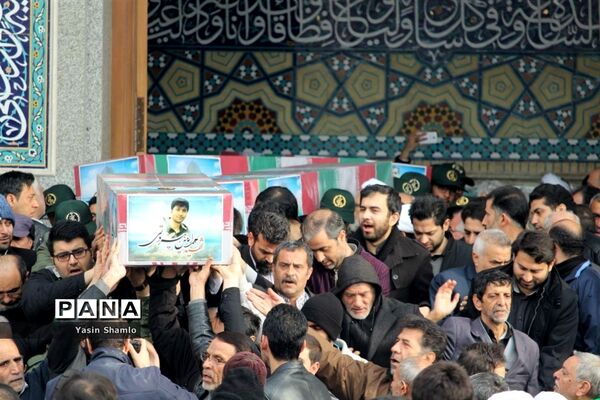 تشییع شهدای سانحه هوایی در قم