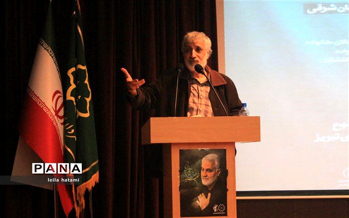 فیض: نظم اجتماعی ، همزبانی در همزمانی و قابل پیش بینی بودن در آینده  است