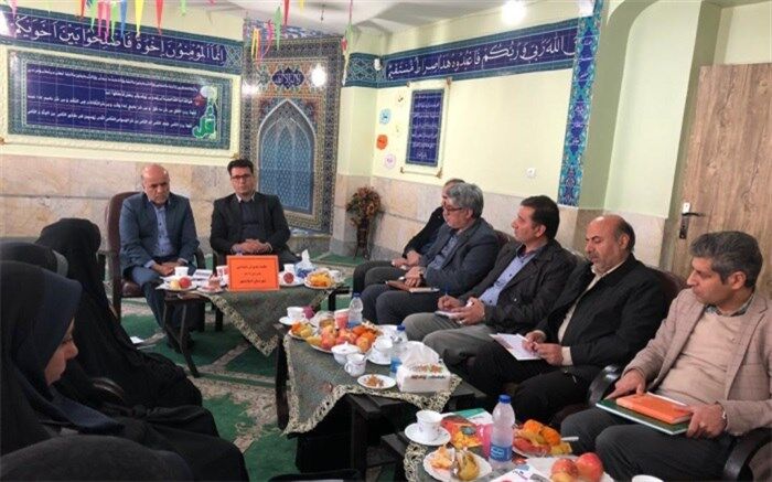 ایجاد انگیزه درمعلمان و بسترسازی جهت ترغیب و تشویق دانش آموزان به مطالعه و علم آموزی ضروری است