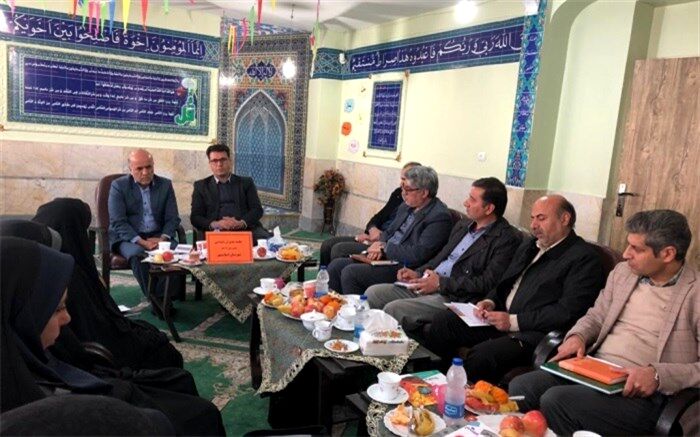 ایجاد انگیزه درمعلمان و بسترسازی جهت ترغیب و تشویق دانش آموزان به مطالعه و علم آموزی ضروری است
