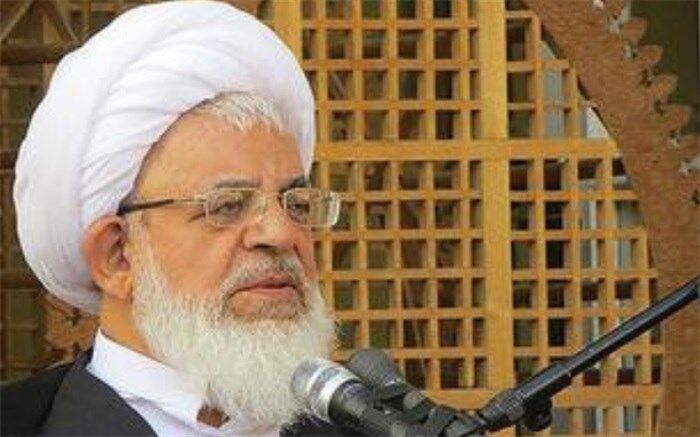 امام جمعه یزد:  توسعه صنعت پوشاک در کشور باید با سرعت انجام شود