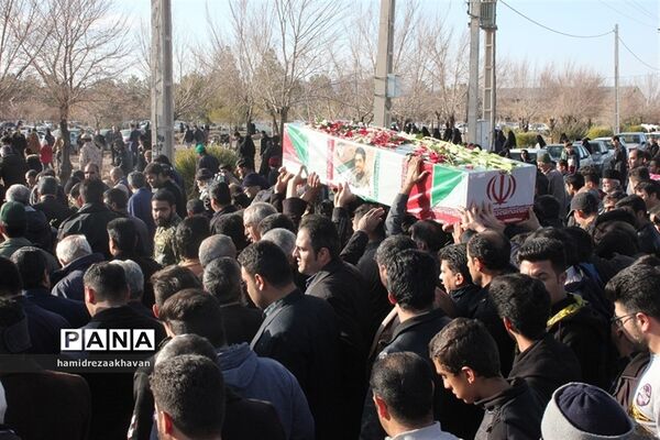 تشییع پیکر شهید سانحه هوایی تهران در بهاباد