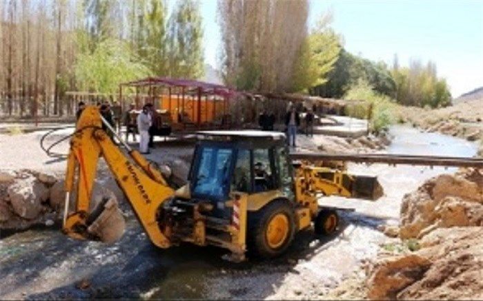 برخوردجدی و قانونی با هرگونه تخلف و سوء استفاده ازمنابع سطحی و زیرزمینی دراراضی حریم و بستررودخانه کن