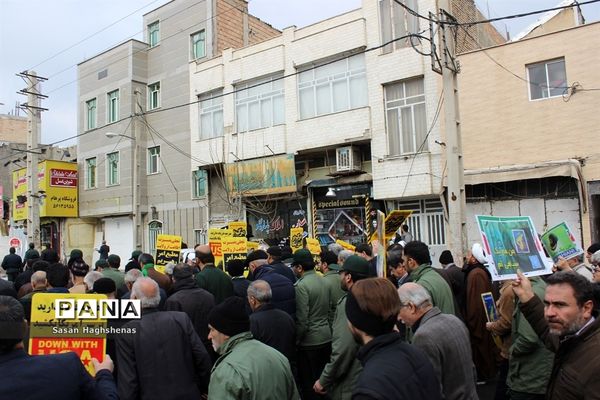 راهپیمایی مردم اسلامشهردرحمایت ازسپاه پاسداران و ادای احترام به جان باختگان سانحه هوایی