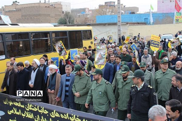 راهپیمایی مردم اسلامشهردرحمایت ازسپاه پاسداران و ادای احترام به جان باختگان سانحه هوایی