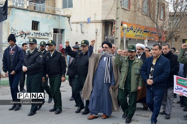 حضور مردم  فیروزکوه درراهپیمایی دفاع از ولایت فقیه و تکریم شهدای مقاومت