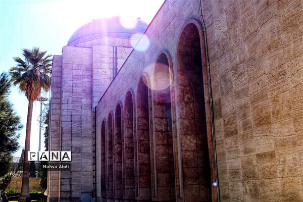 آرامگاه سلطان ملک سخن، سعدی شیرازی