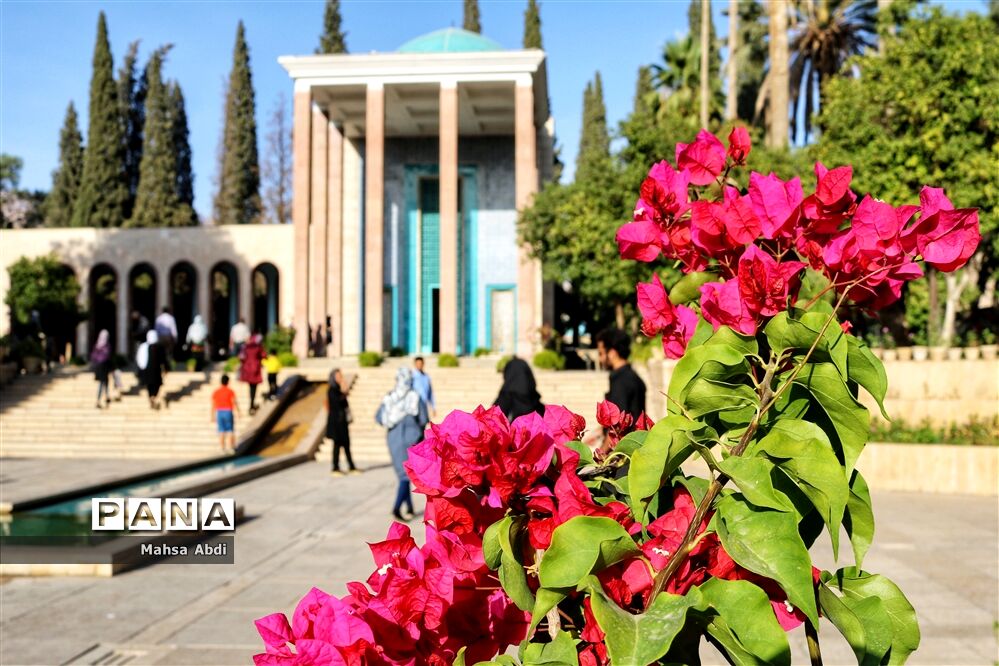 آرامگاه سلطان ملک سخن، سعدی شیرازی