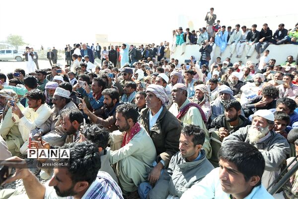بازدید حسن روحانی از مناطق سیل زده استان سیستان و بلوچستان
