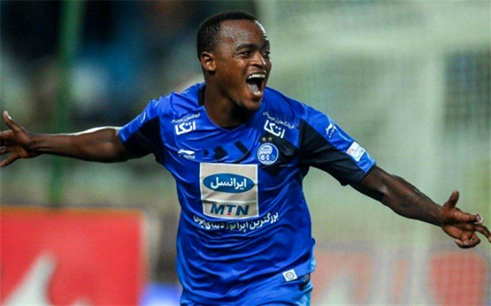 پاتک بزرگ نکونام به استقلال؛ ستاره محبوب استقلالی‌ها به فولاد پیوست