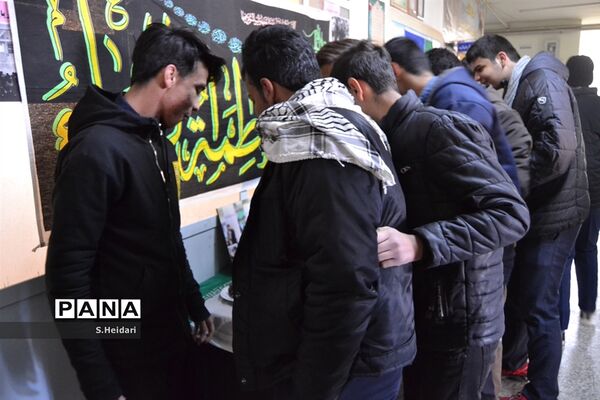 مراسم بزرگداشت سپهبد حاج قاسم سلیمانی و همرزمان شهیدش در دبیرستان پسرانه دوره دوم مومنین
