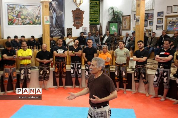 مراسم سالگرد پهلوان تختی در محل زورخانه مالک اشتر بیرجند