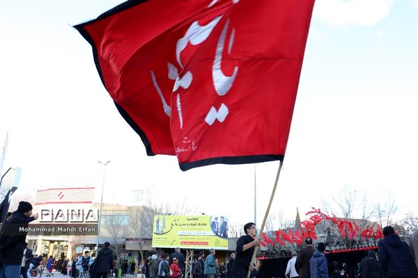 خروش مردم آباده در سوگ سردارشجاعت