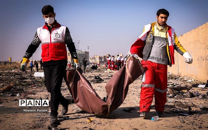 تاکنون ۱۳۰ نفر از بستگان حادثه سقوط هواپیما مراجعه کرده اند