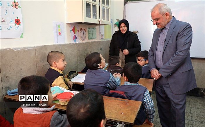 محسن حاجی‌میرزایی خبر داد: تعهد 5400میلیاردی دولت و خیرین برای نوسازی مدارس در بودجه 99