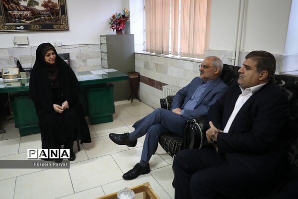 بازدید سرزده وزیر آموزش و پرورش از دبستان پسرانه چنگیزپور در منطقه 16 تهران