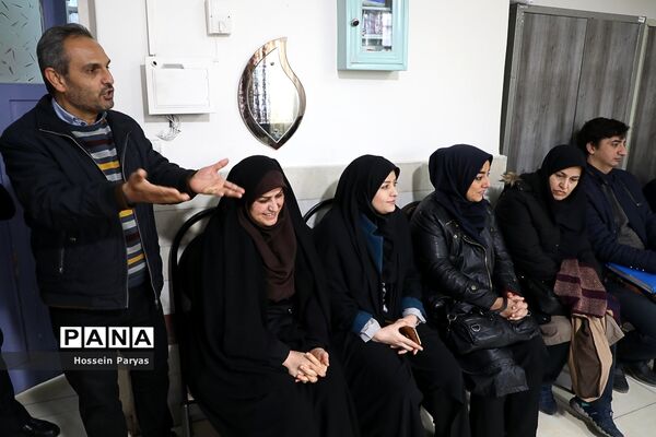 بازدید سرزده وزیر آموزش و پرورش از دبستان پسرانه چنگیزپور در منطقه 16 تهران