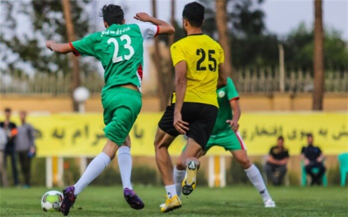 تیم فوتبال شهید قندی یزد بر فومن گیلان غلبه کرد